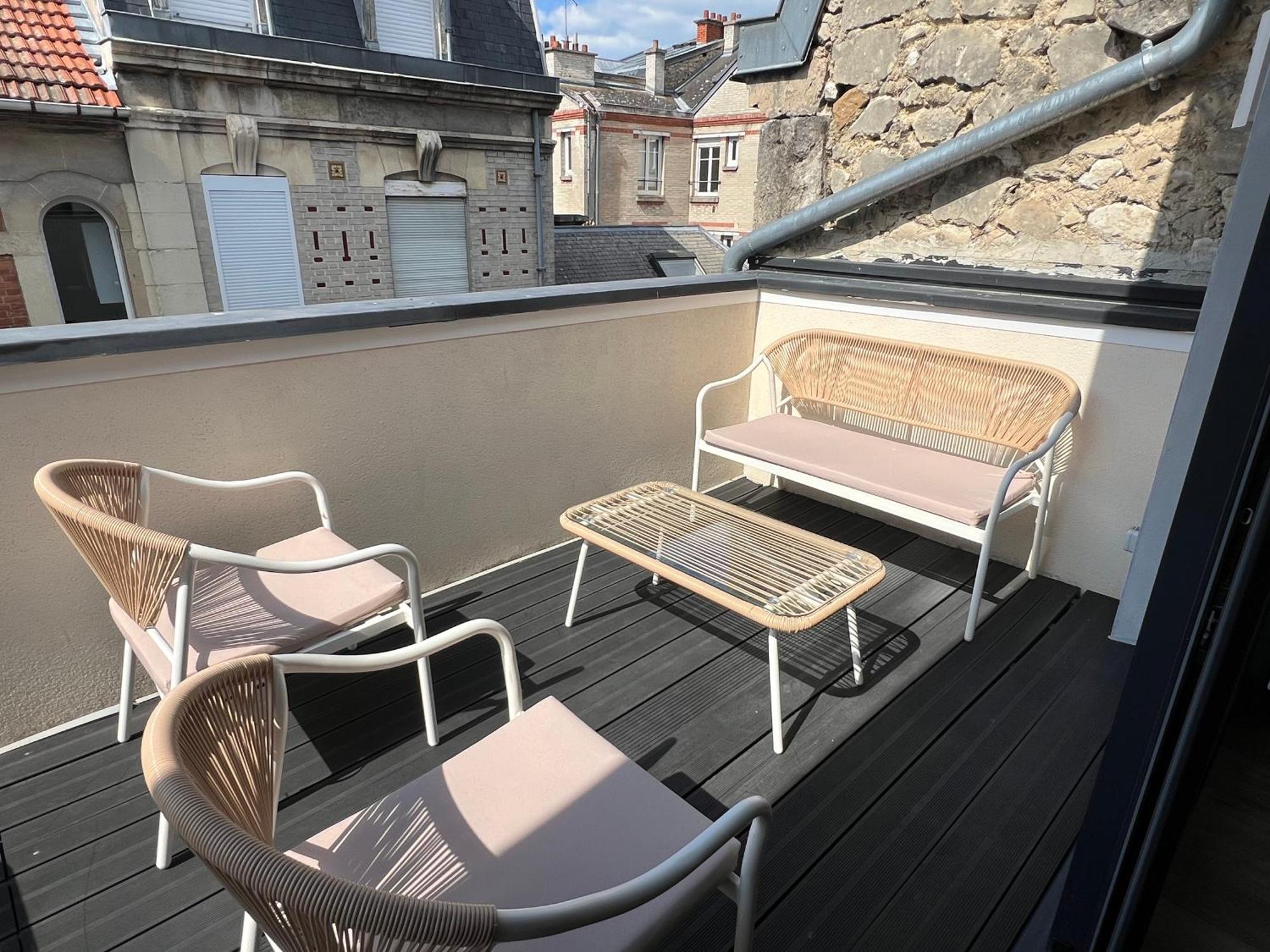 Mm Suites Town House Terrasse แร็งส์ ภายนอก รูปภาพ